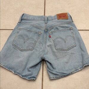 Levi's Light Wash Denim Women's Shorts